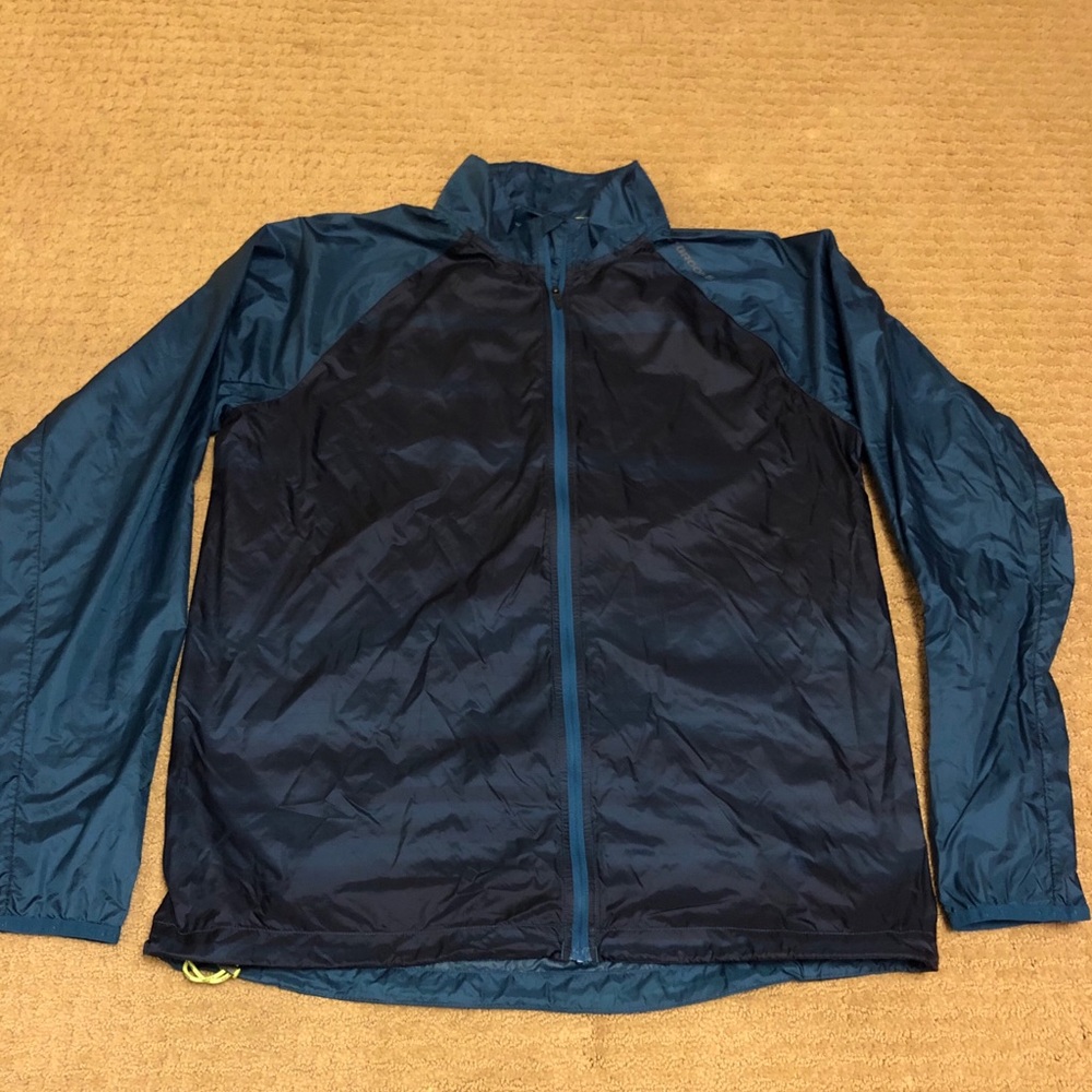 Very Nice Men’s Brooks running jacket size Large